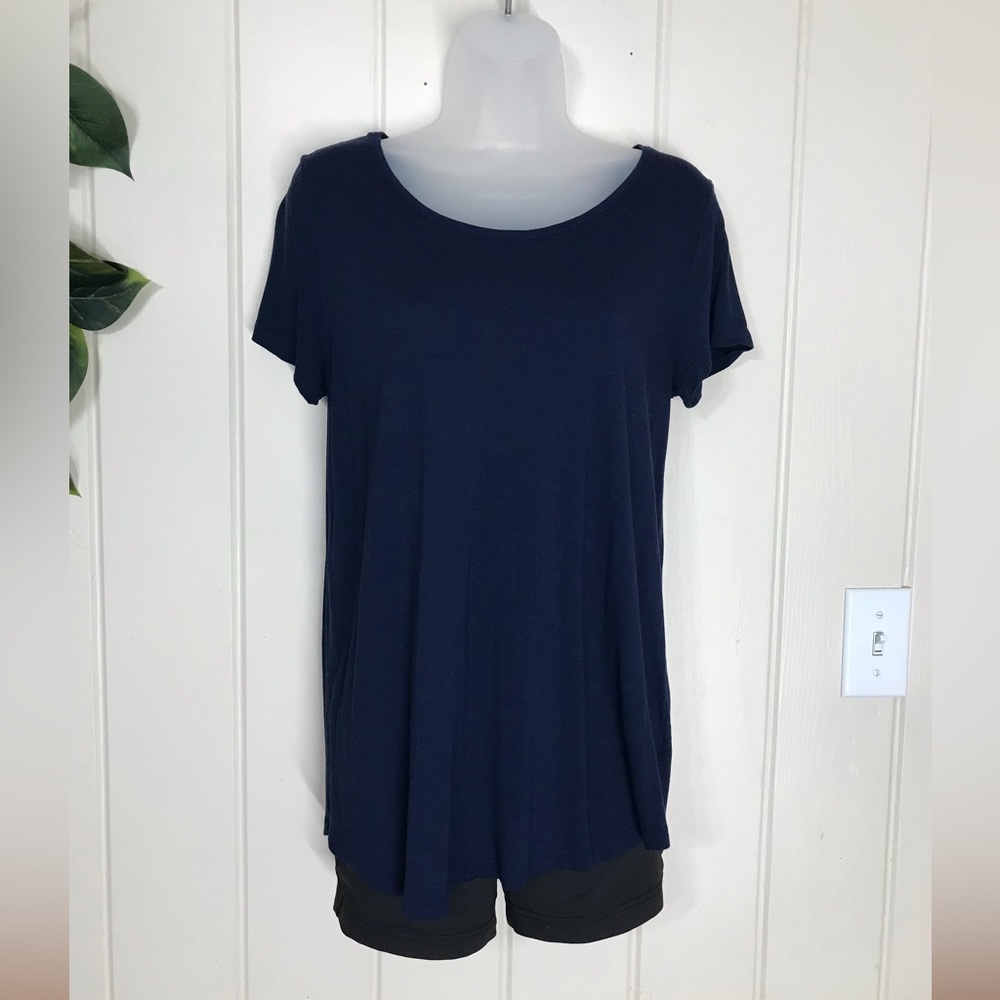 Gap Luxe Blue SS Round Neck Tee Activewear T-Shirt Blouse
Medium 8 - 10
Stretch
